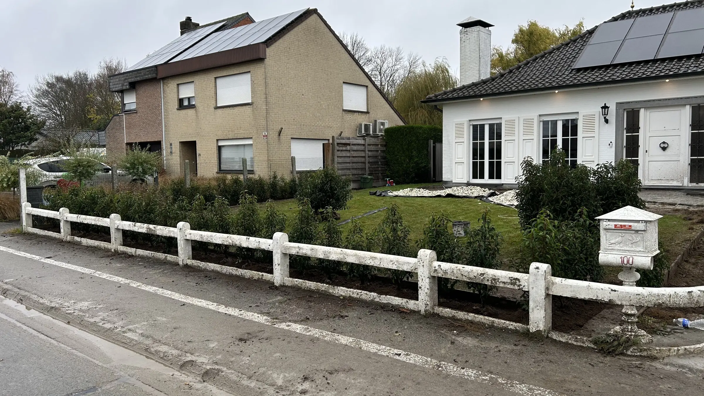 Verzorgde voor- en achtertuin